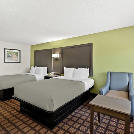 Quality Inn Raeford Exterior foto